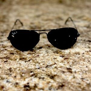 Ray-Ban Men’s AVIATOR Polarized Sunglasses - Like Brand New